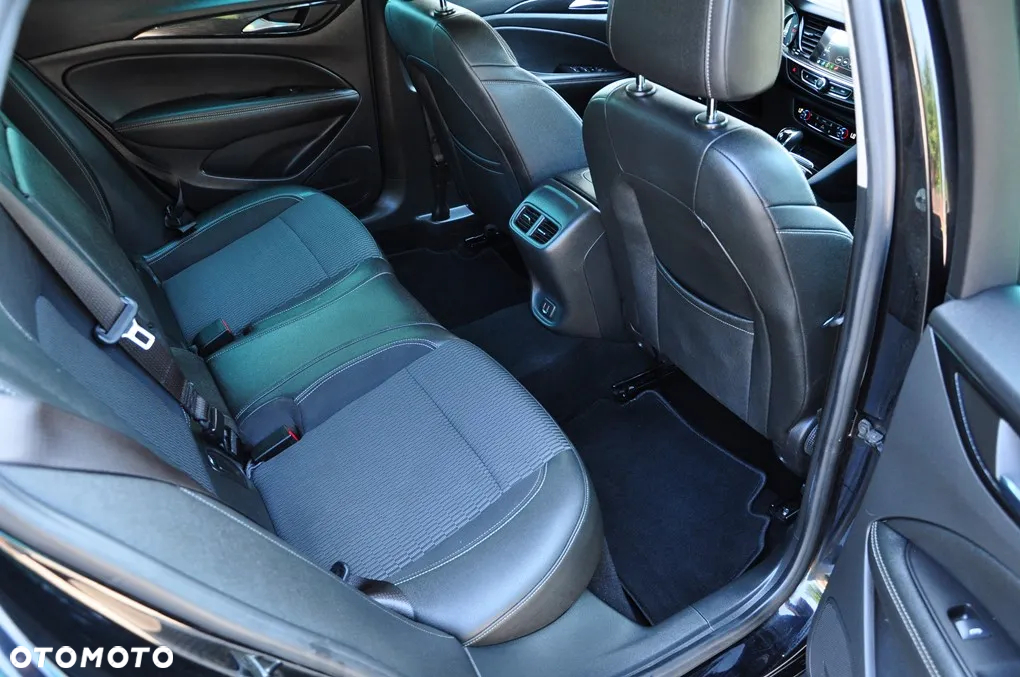 Opel Insignia CT 2.0 CDTI Exclusive S&S - 28