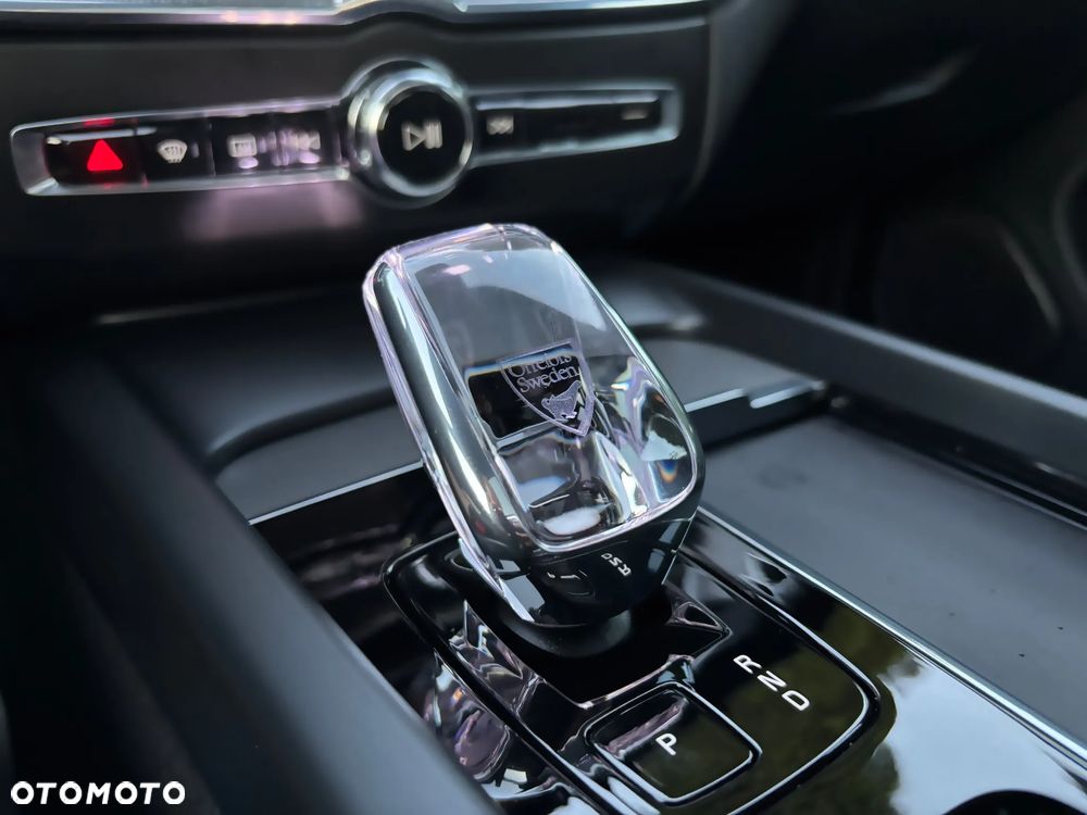 Volvo XC 60 B4 D AWD Geartronic RDesign - 32