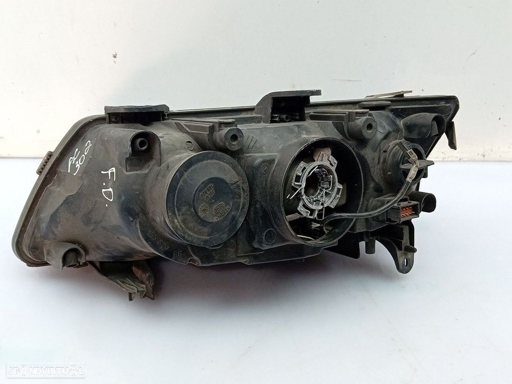 Ótica / farol direita SAAB 9-3 Station Wagon (YS3F) - 2