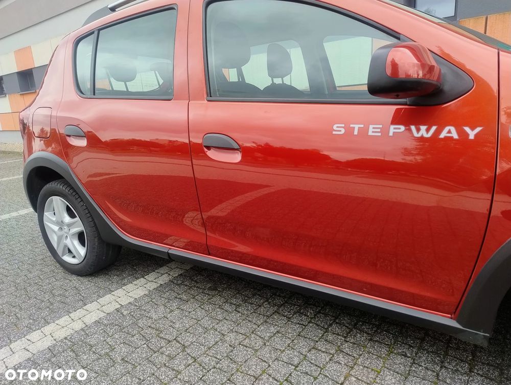 Dacia Sandero 0.9 TCe SL Celebration S&S - 34