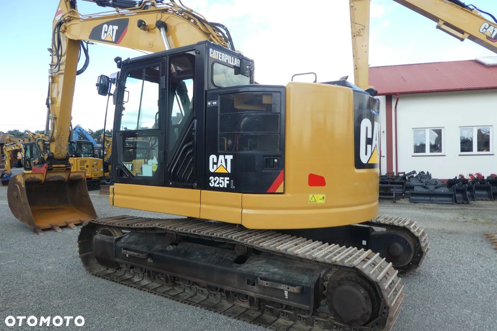 Caterpillar 325FL - 3