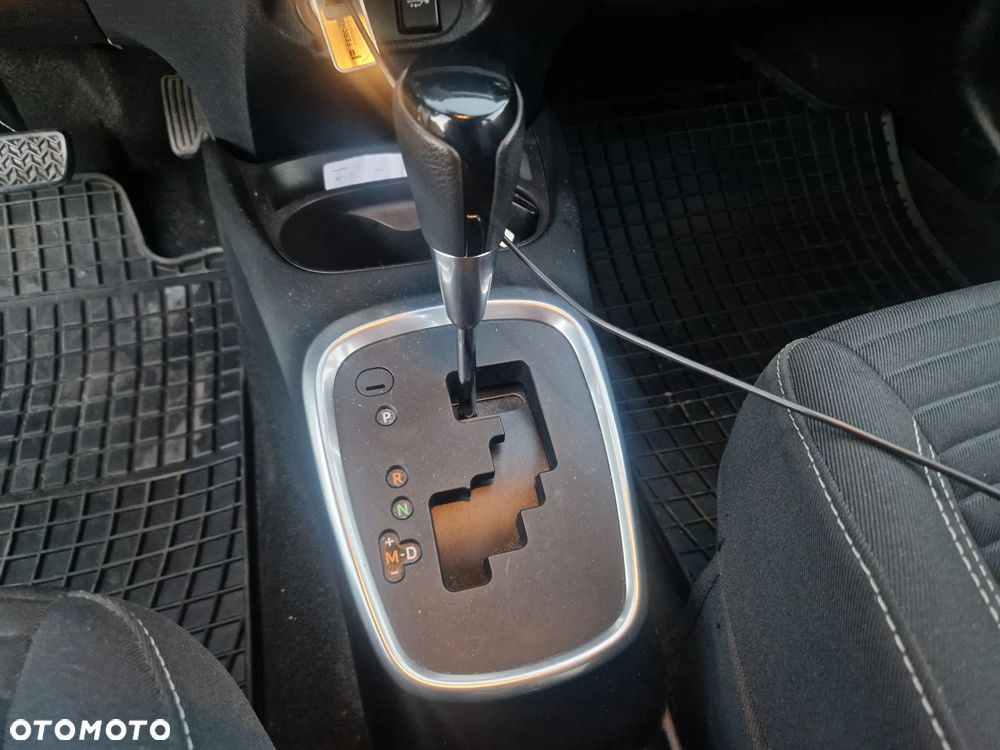Toyota Yaris - 16