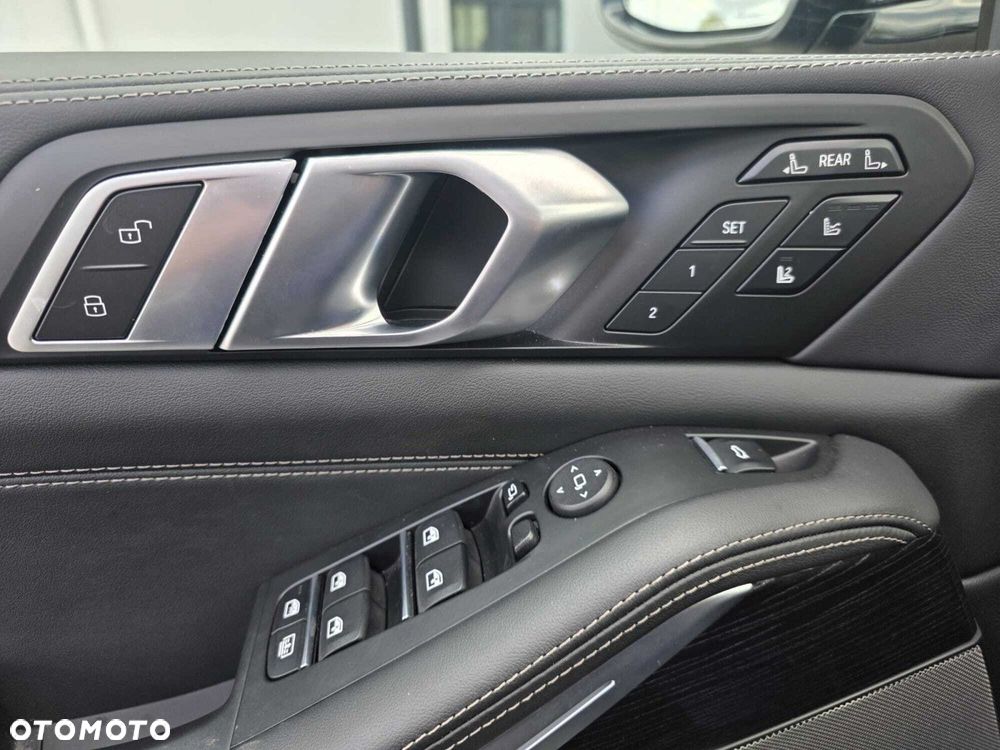 BMW X7 xDrive40i mHEV M Sport sport - 22