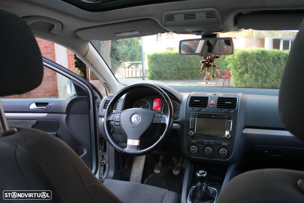 VW Golf 1.9 TDi BlueM. Confortline - 6