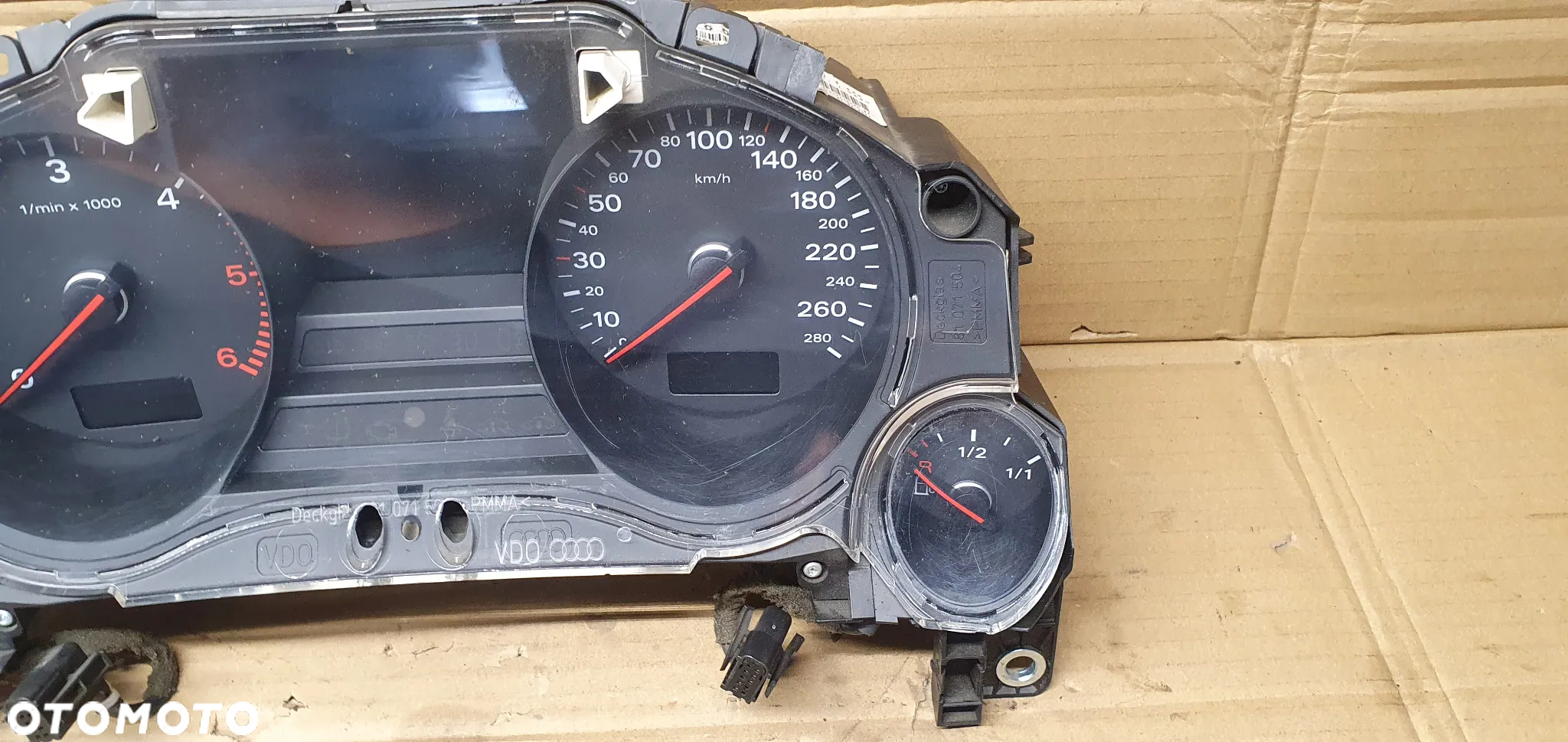 Licznik zegary Audi A8 D3 4.2 TDI 4E0920931J - 3