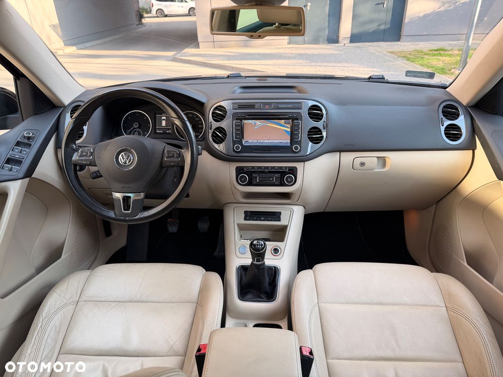 Volkswagen Tiguan 2.0 TDI DPF BlueMotion Technology Exclusive - 14