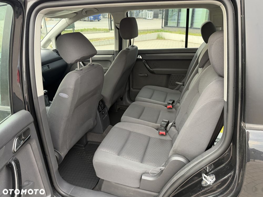 Volkswagen Touran - 7
