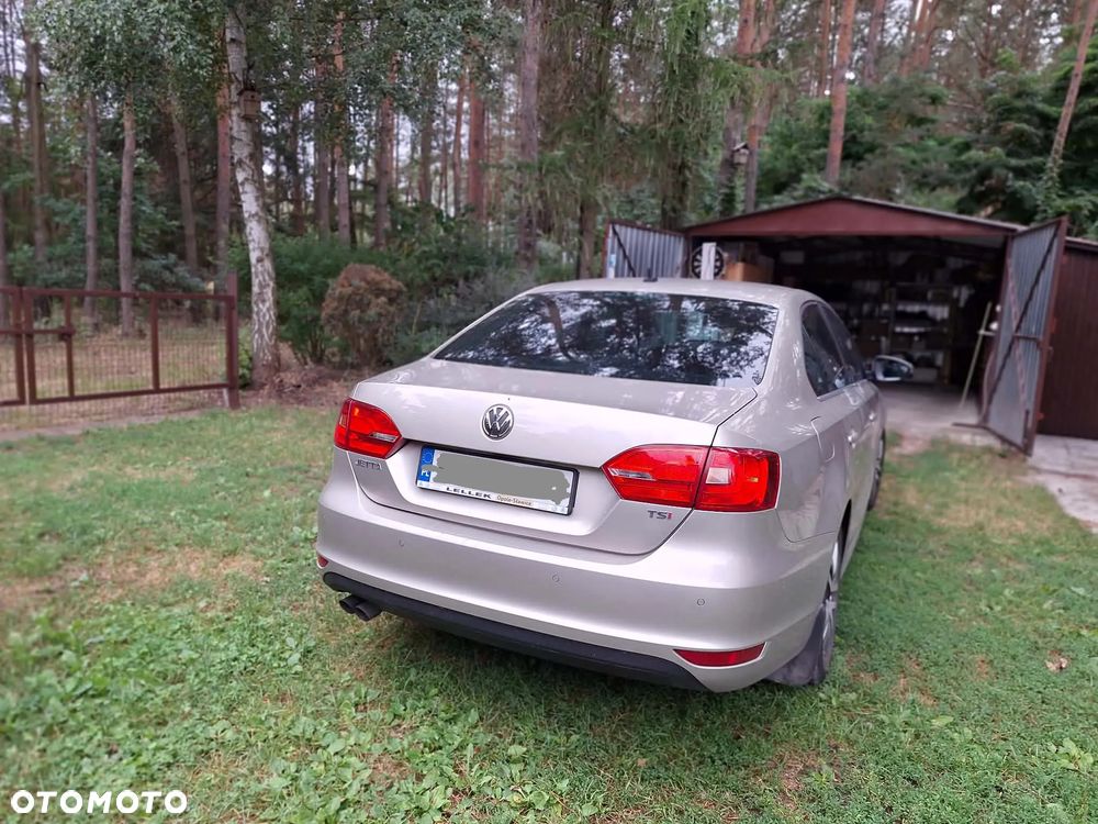Volkswagen Jetta 1.4 TSI Comfortline - 5