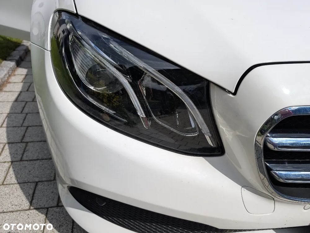 Mercedes-Benz Klasa E ver-300-de-avantgarde - 12
