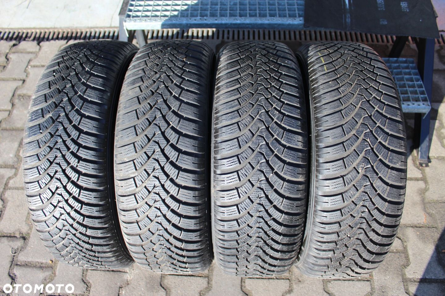 4x 215/60R17 FALKEN EUROWINTER HS01 SUV 100V XL 17r 8mm - 1