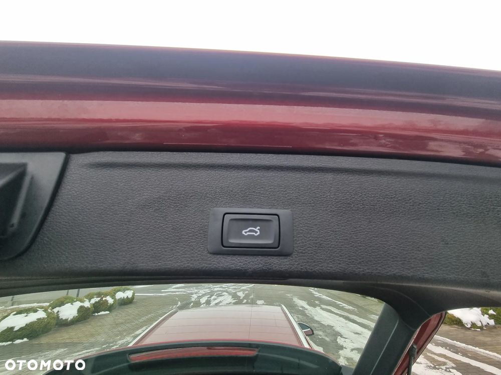 Audi A4 Avant 40 TFSI S tronic sport - 12