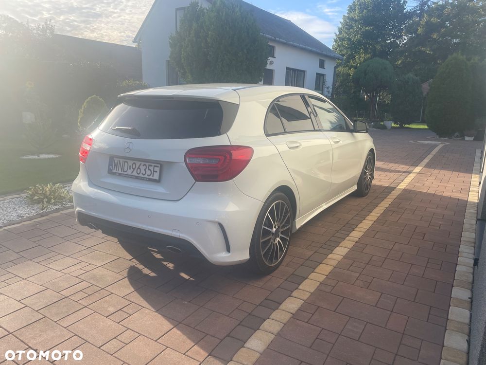 Mercedes-Benz Klasa A 180 AMG Line - 3