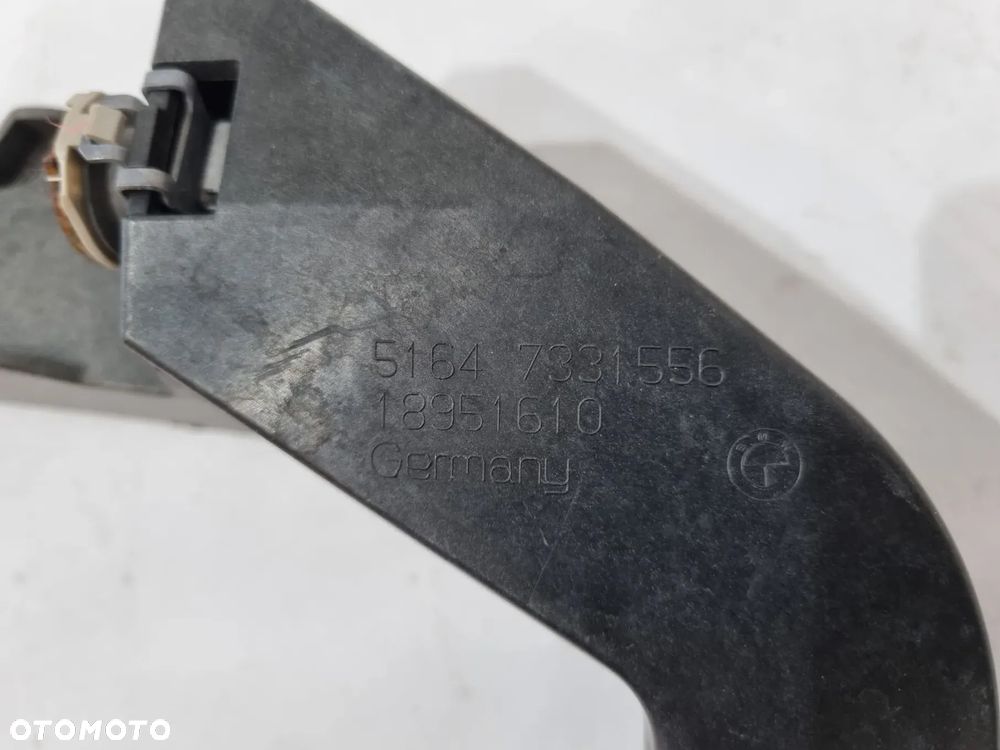BMW I3 I01 ŚLIZG MOCOWANIE WSPORNIK LAMPY LEWY PRAWY 7331555 7331556 - 5