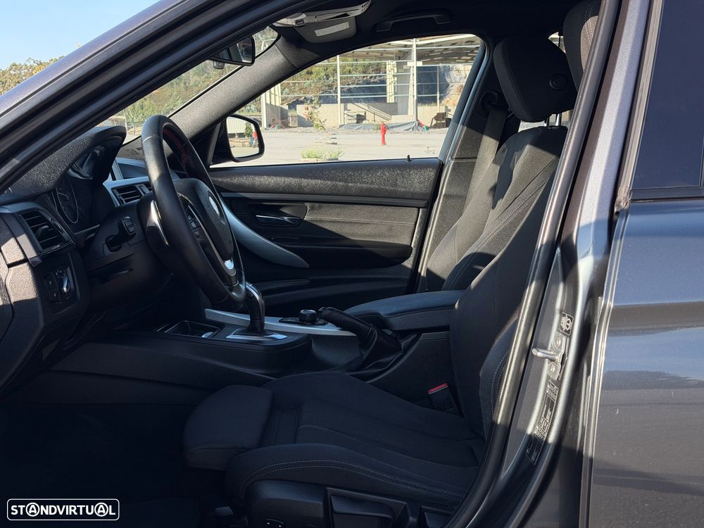 BMW 320 d Auto Line Sport - 19
