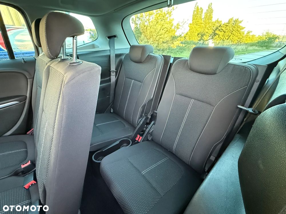 Opel Zafira - 11