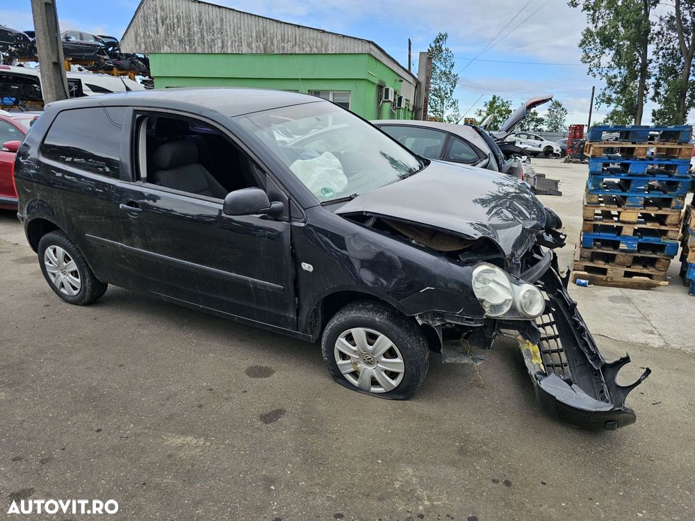 Centura de siguranta dreapta spate 6q0857806 Volkswagen VW Polo 4 9N - 6