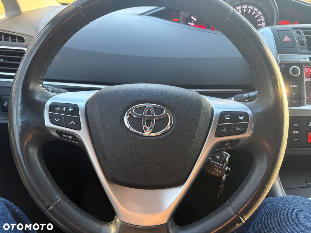 Toyota Verso 2.0 D-4D 5-Sitzer Executive - 27