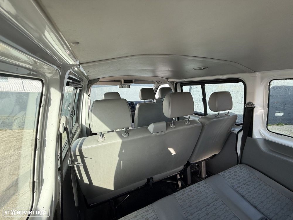 VW Transporter Transport 2.0 TDi 114 Extra AC T.Crianças BlueMotion - 17
