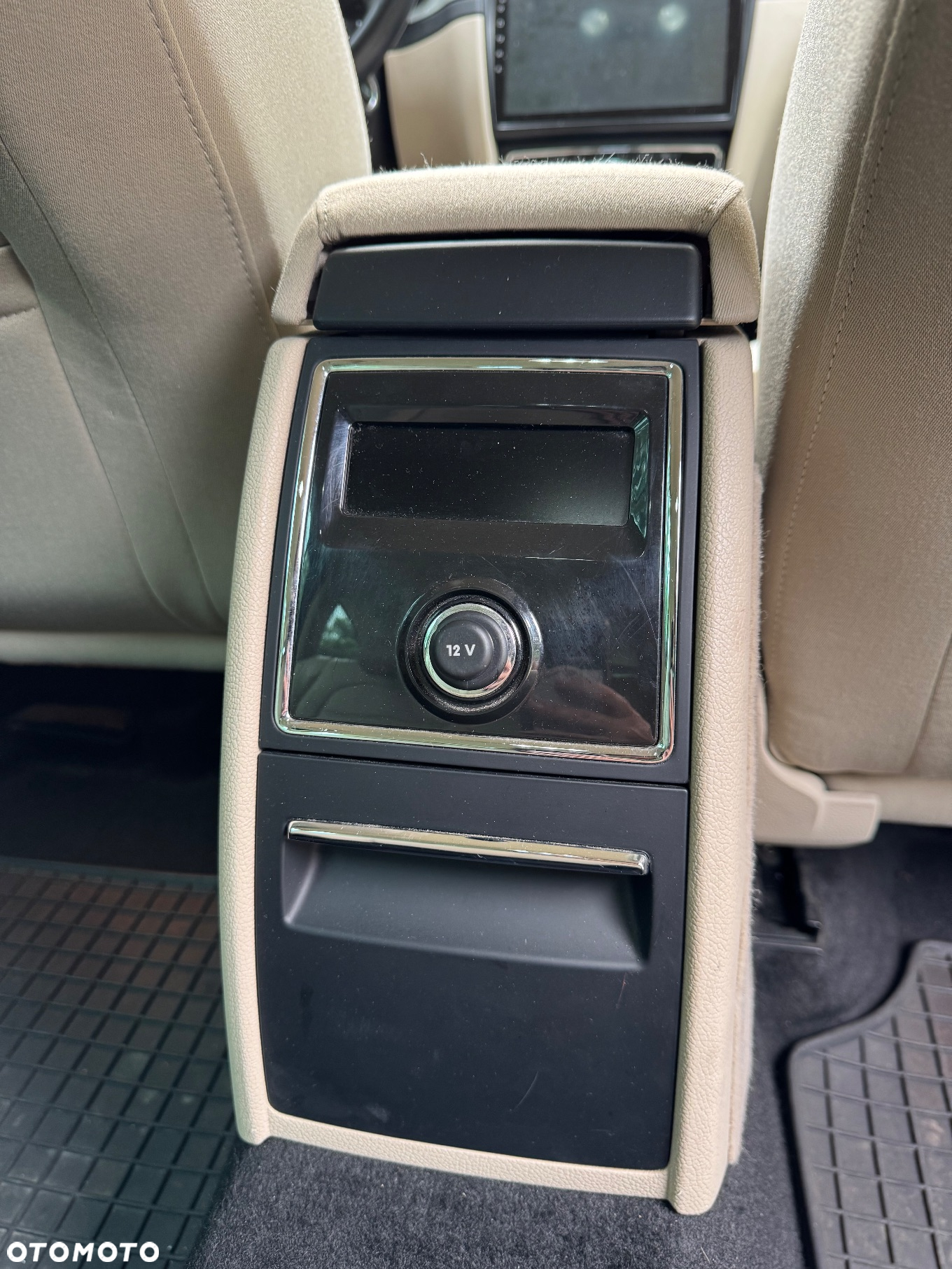 Skoda Superb 2.0 TDI Elegance DSG - 24