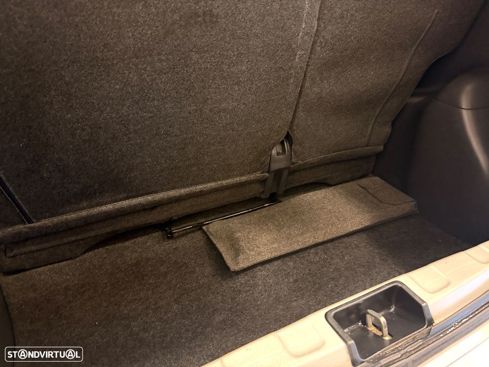 Toyota Yaris 1.0 Sol ABS+CD - 9