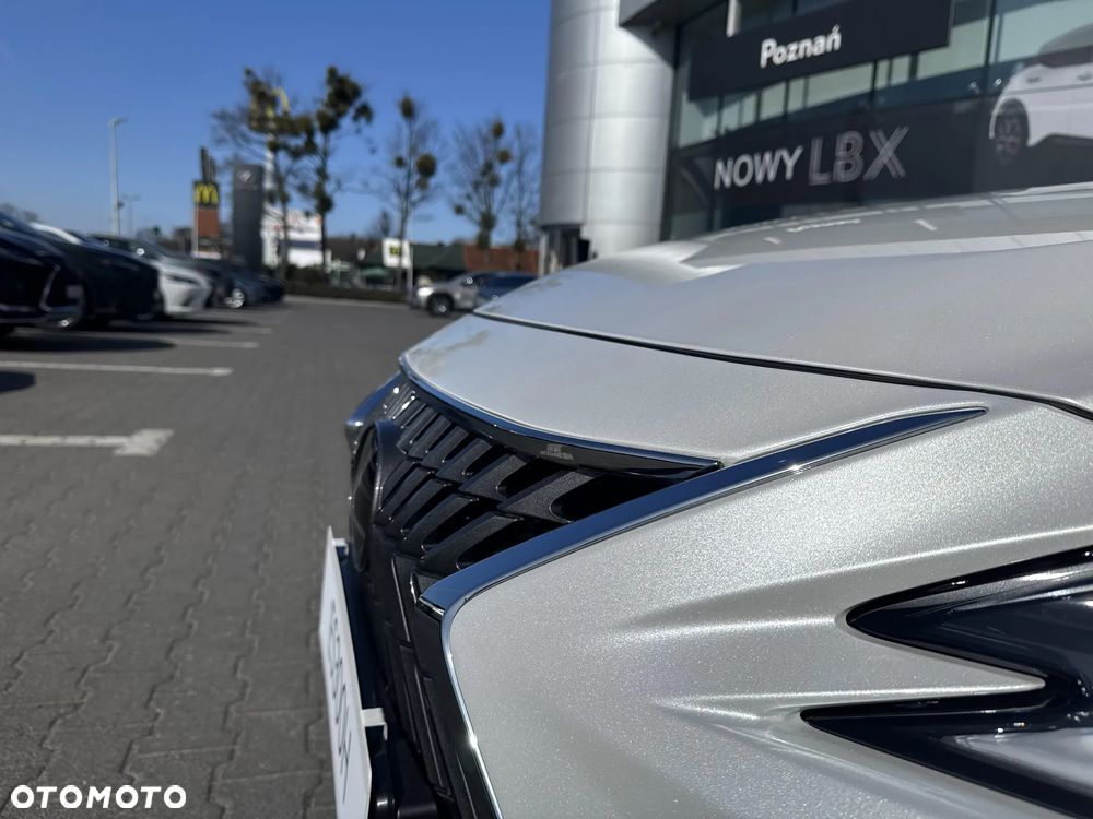 Lexus ES - 10