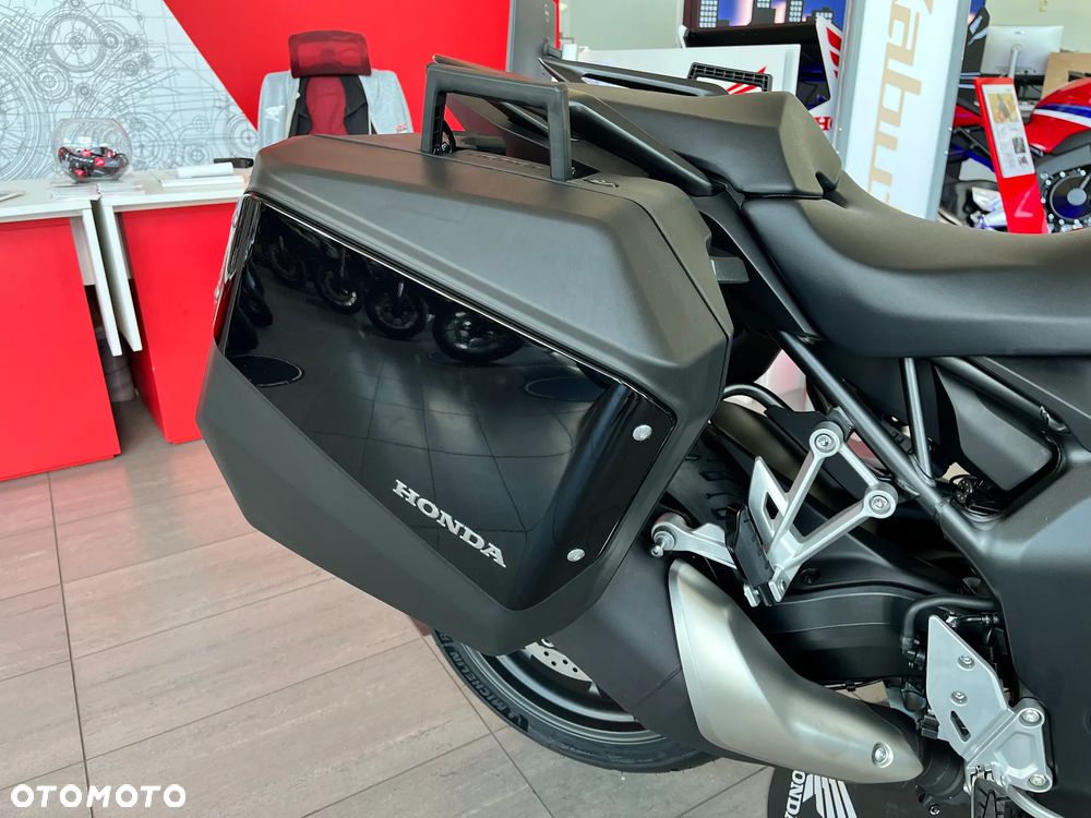 Honda CB - 16