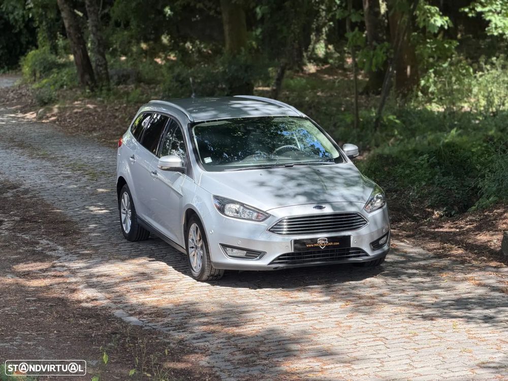 Ford Focus SW - 32