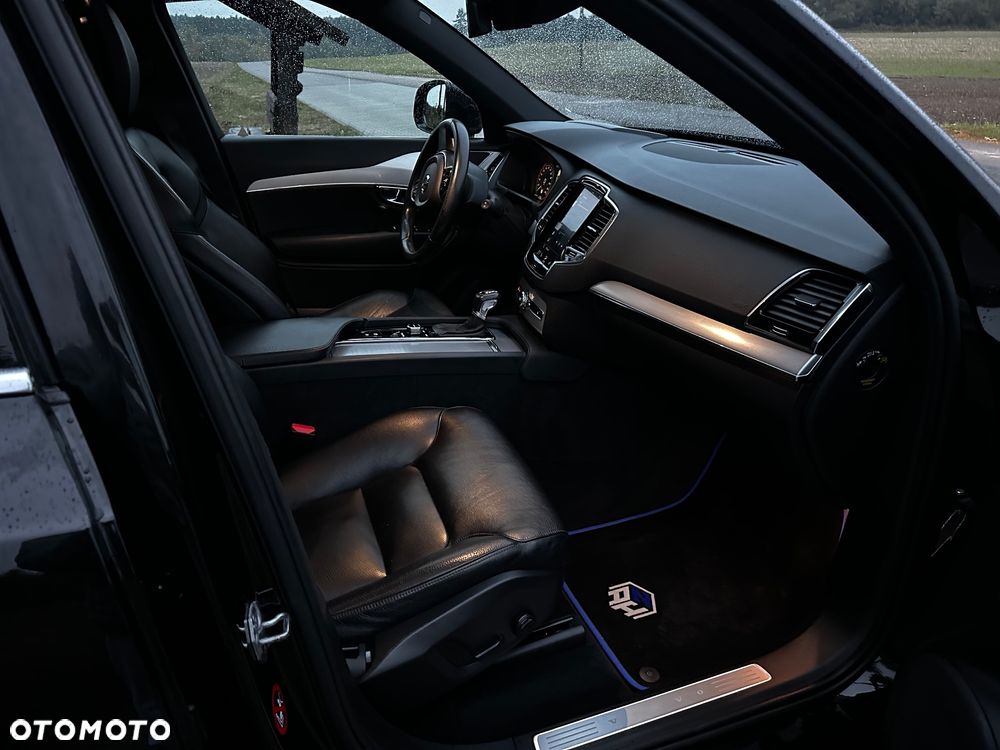 Volvo XC 90 D5 AWD Geartronic Momentum - 13