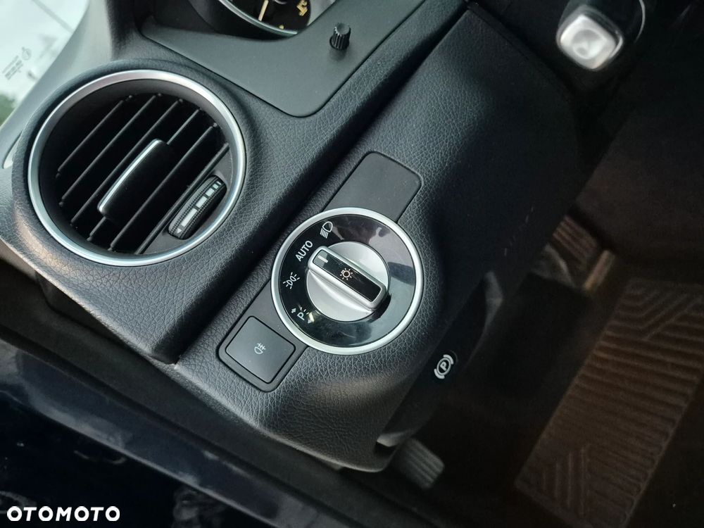 Mercedes-Benz Klasa C 200 T CGI Automatik BlueEFFICIENCY Avantgarde - 19