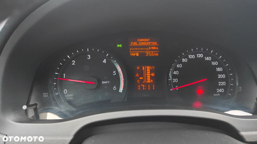 Toyota Avensis 2.0 D-4D Premium - 25