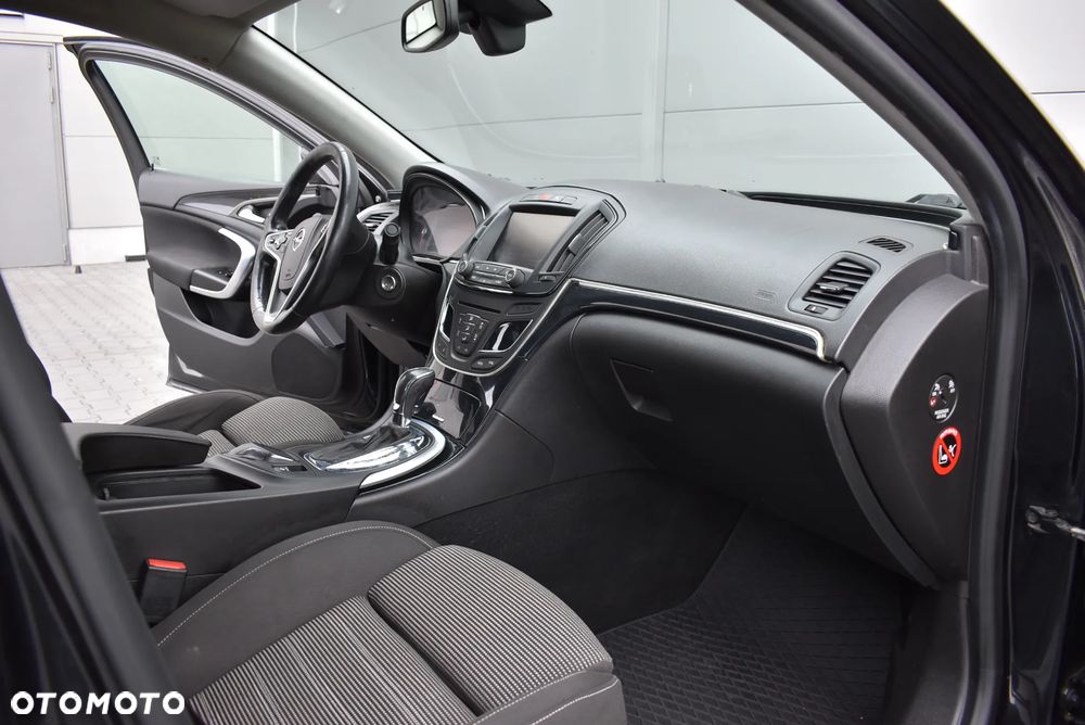 Opel Insignia - 8