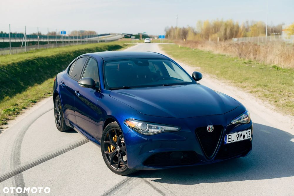 Alfa Romeo Giulia 2.0 Turbo 16V AT8-Q4 Ti - 2