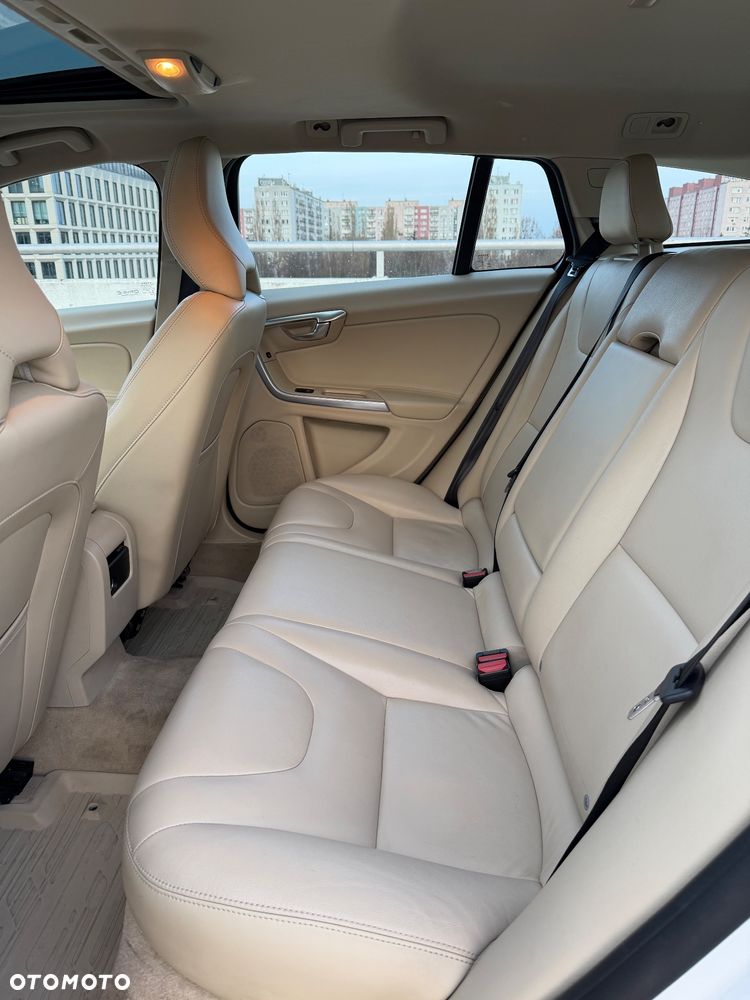 Volvo V60 T5 Geartronic Summum - 4