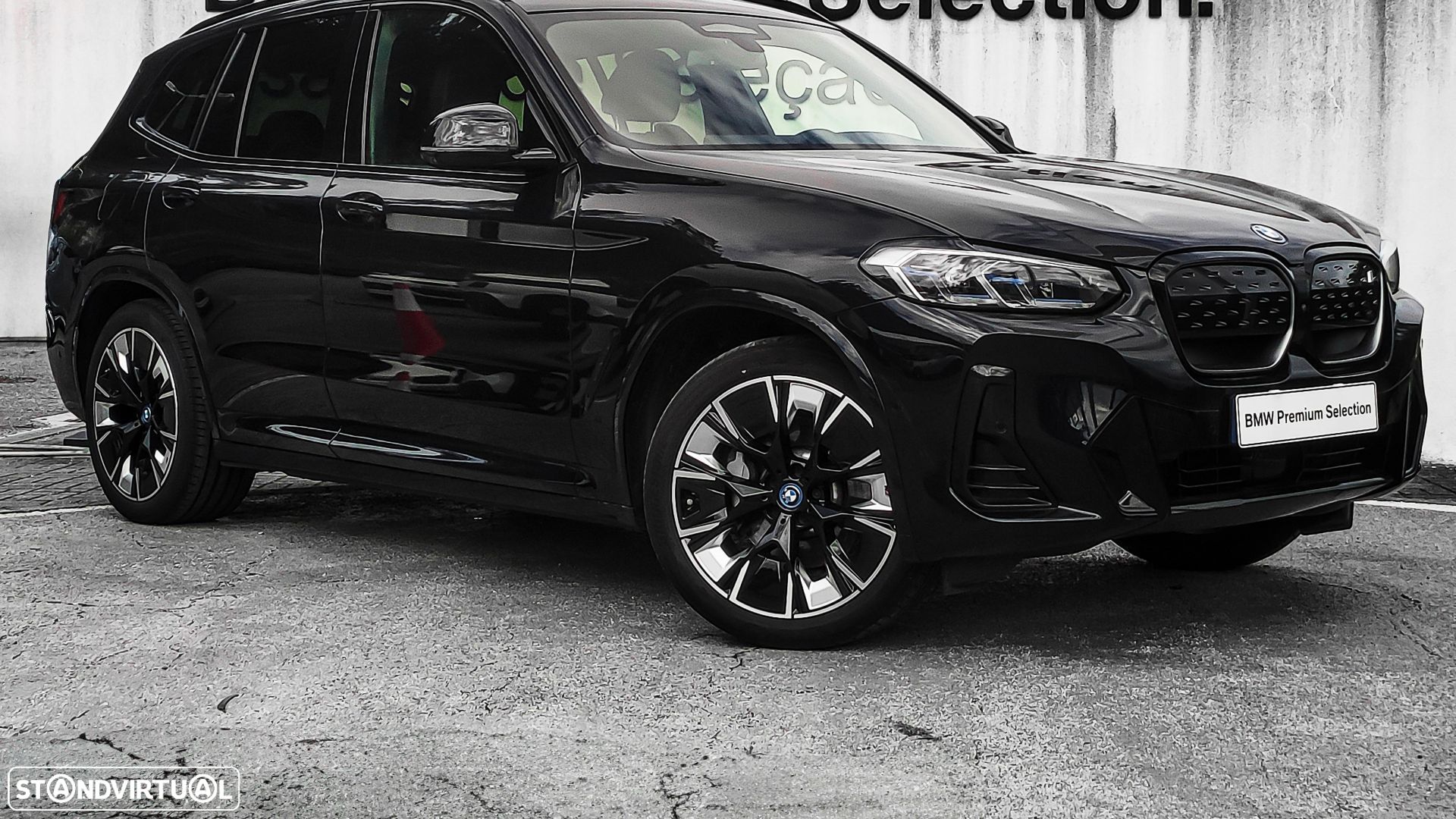 BMW iX3 M Sport Impressive - 1