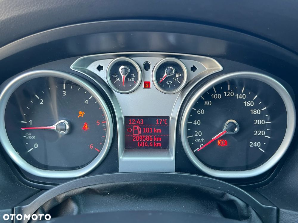 Ford Focus - 22