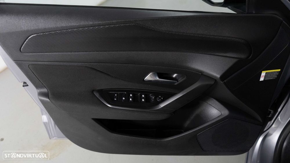 Peugeot 308 1.2 PureTech Allure Full LED EAT8 — fotografia 19