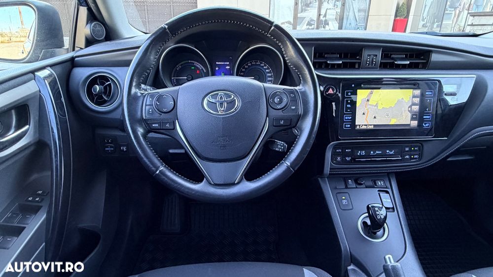 Toyota Auris 1.8 L VVT-i HSD Luna - 9