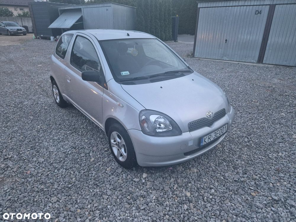 Toyota Yaris 1.0 Base - 3