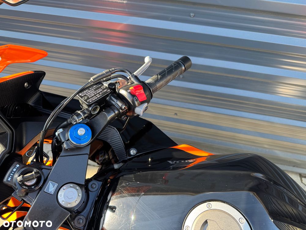 Honda CBR - 16