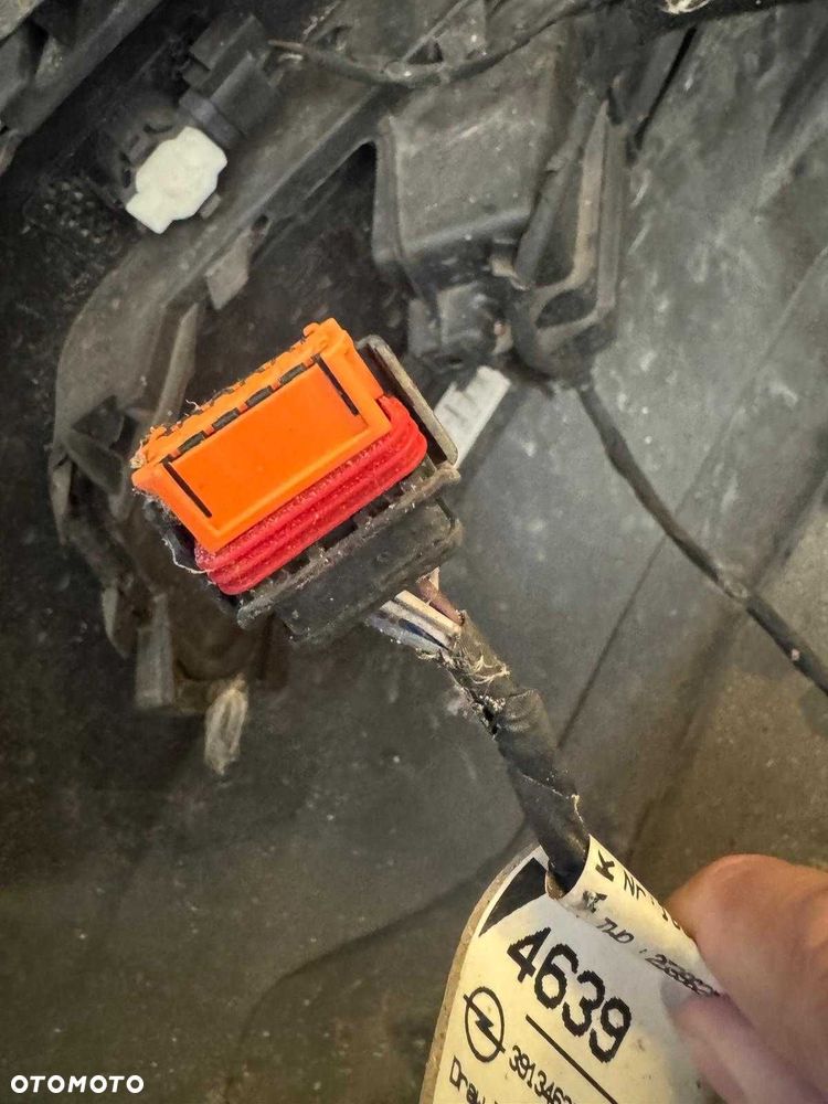 Instalacja parktroników PDC Opel Crossland przód - 3