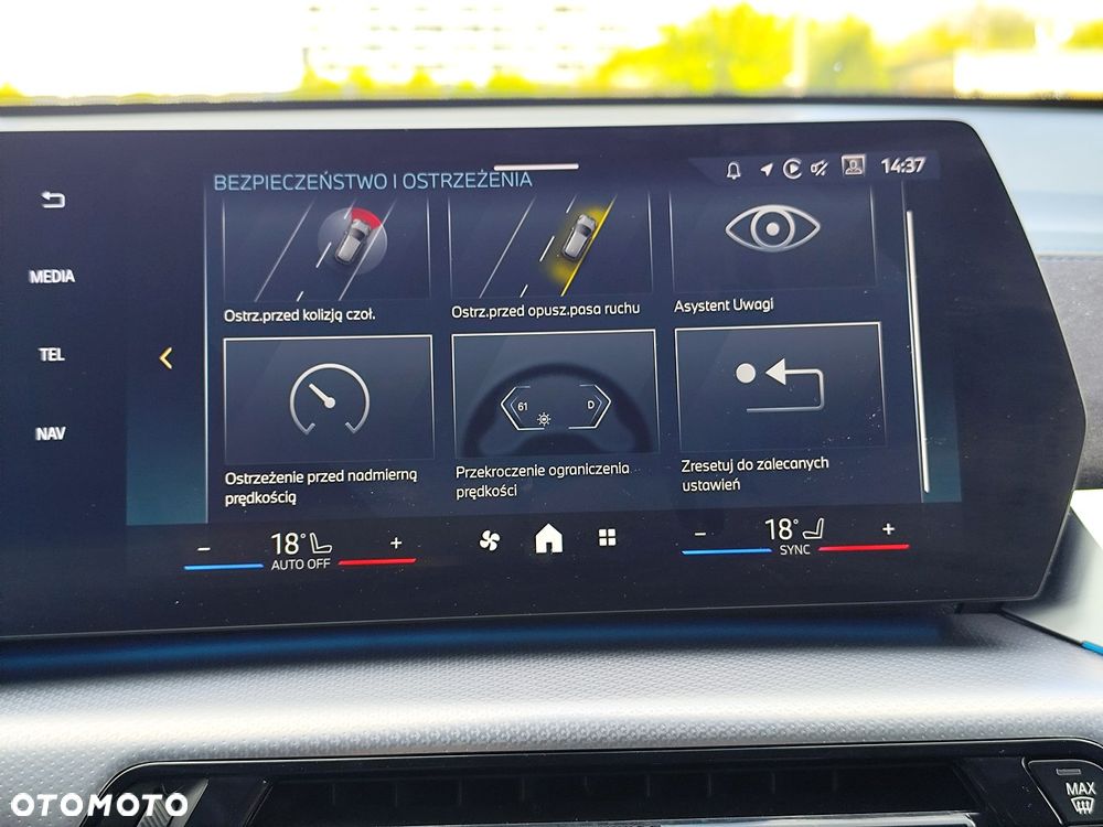 BMW iX2 xDrive30 66.5kWh M Sport - 23
