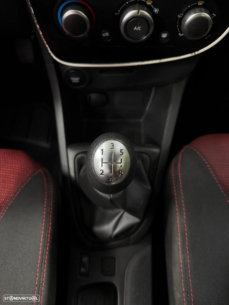 Renault Clio Sport Tourer - 22