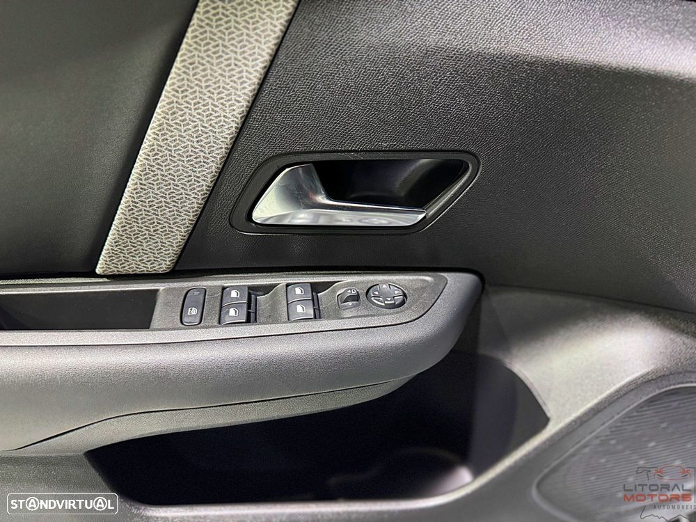 Citroën C4 1.2 PureTech Shine - 17