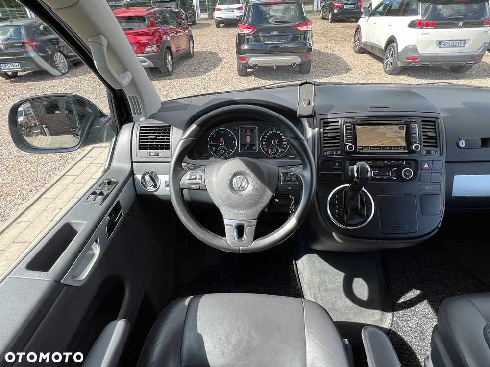 Volkswagen Multivan - 17