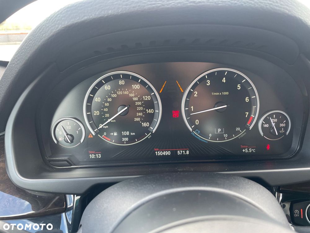 BMW X5 xDrive50i - 10