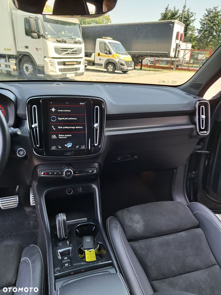Volvo XC 40 T5 AWD Geartronic R-Design - 24