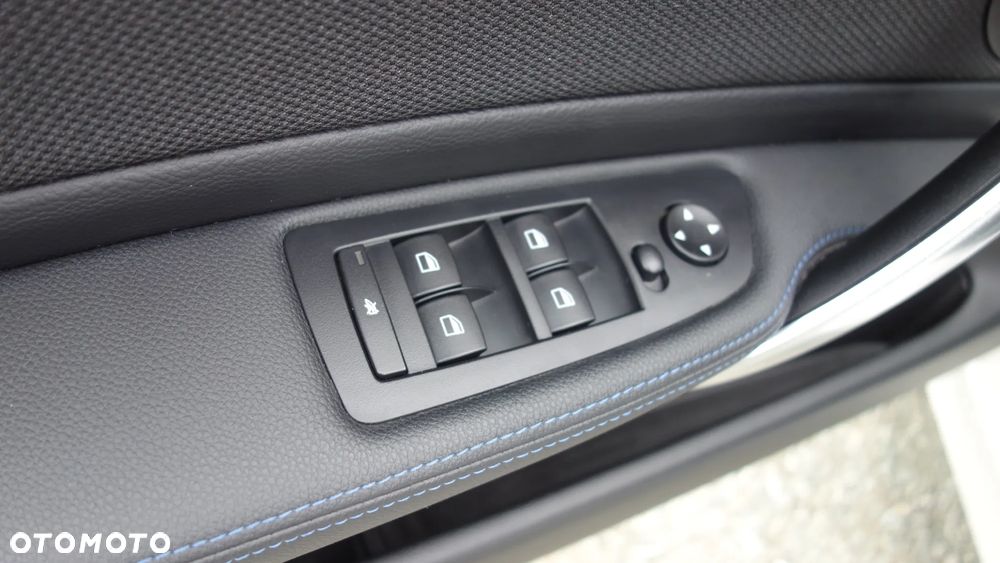 BMW Seria 1 116i Edition Sport - 17