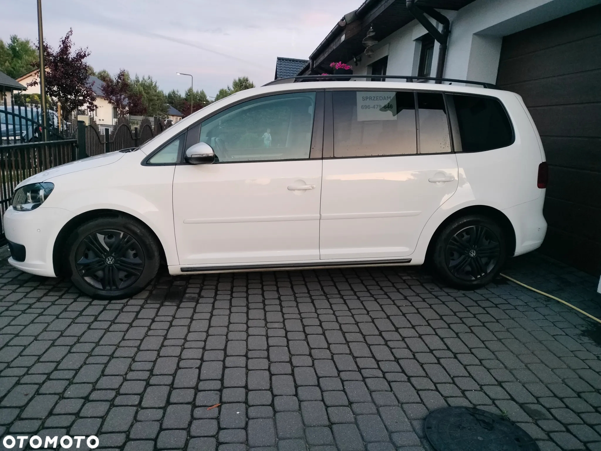 Volkswagen Touran 1.6 TDI DPF BlueMotion Technology Highline - 6