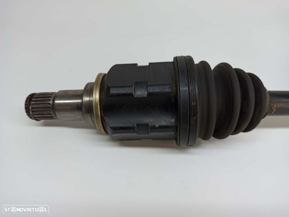 TRANSMISSÃO FRENTE ESQUERDA TOYOTA COROLLA (E12) 2.0 D-4D LINEA LUNA BERLINA - 3