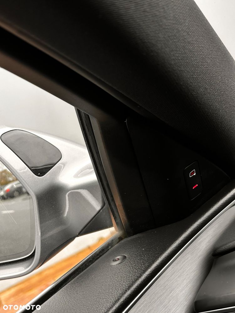 Audi A6 Avant 2.0 TDI Ultra S tronic - 29